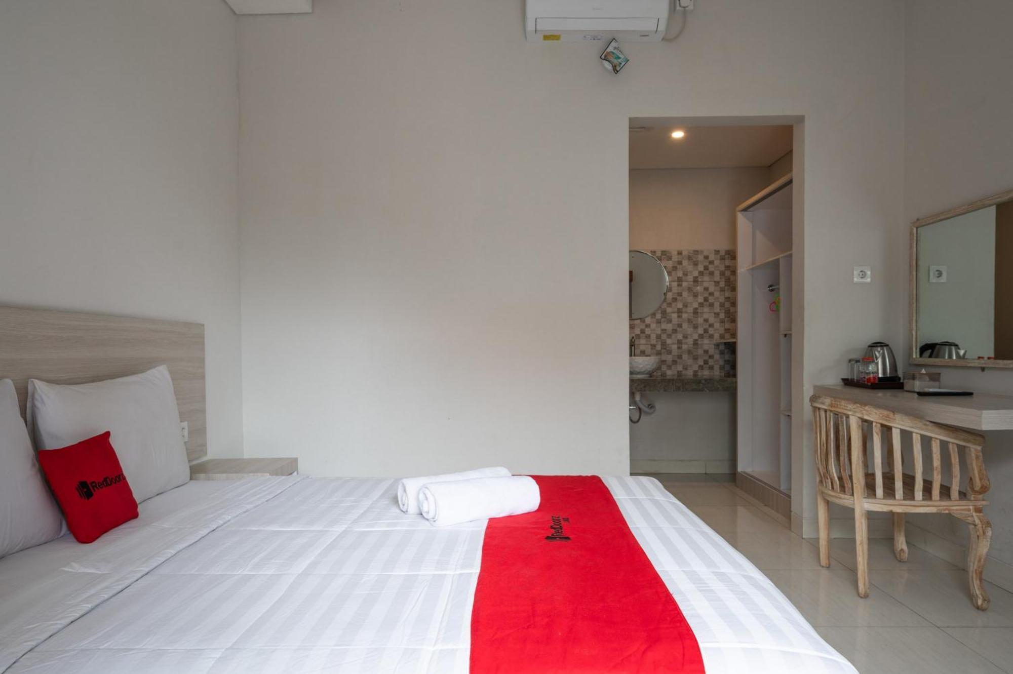Reddoorz Plus At Yasa'S Living Denpasar Sanur Extérieur photo